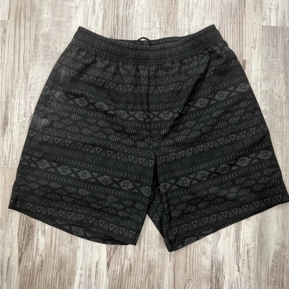 Chubbies Black geo print Swim Shorts - Picture 1 of 7
